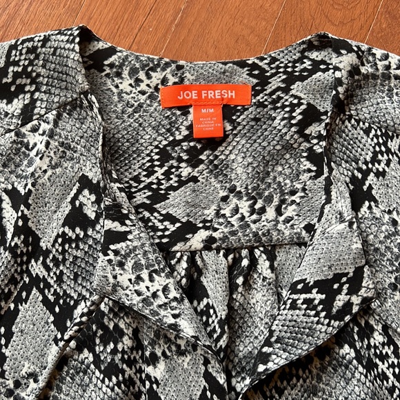 Joe Fresh Blouse - Picture 2 of 3